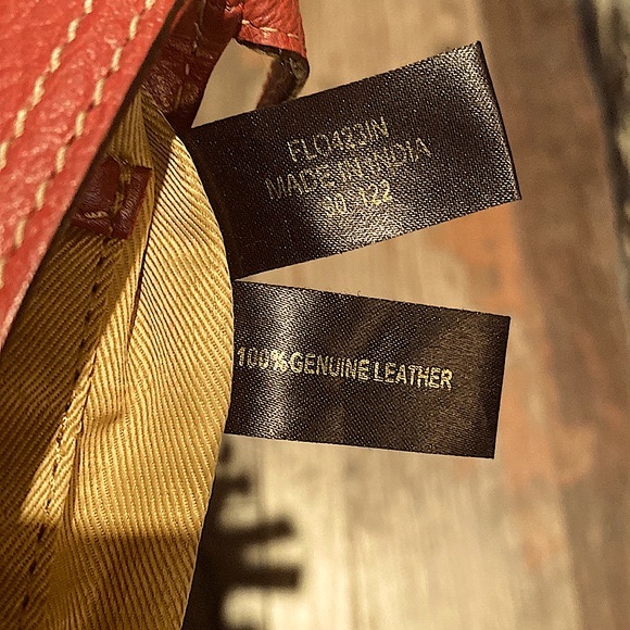 Franco Sarto Red leather crossbody in great pre-owned condition. - Picture 6 of 14